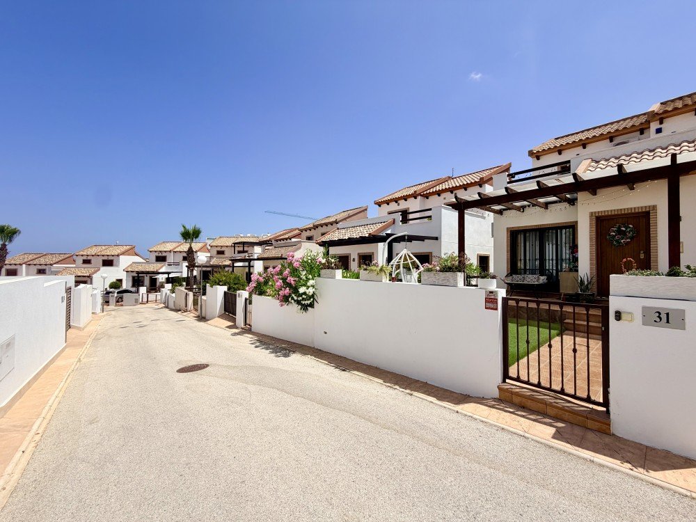 For sale - 3 Bedroom 2 Bathroom Villa in Ciudad Quesada - Costa Blanca  - Alicante