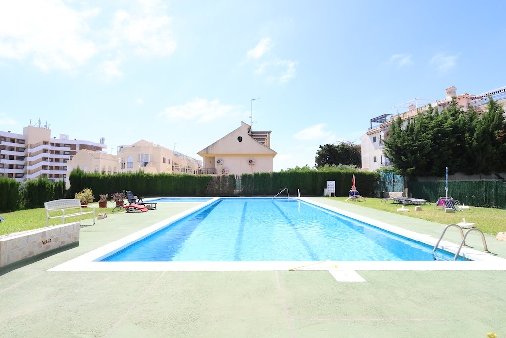 For sale - 3 Bedroom 2 Bathroom Apartment in Orihuela Costa - Costa Blanca  - Alicante