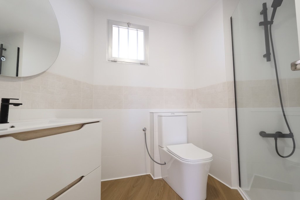 For sale - 3 Bedroom 2 Bathroom Apartment in Orihuela Costa - Costa Blanca  - Alicante
