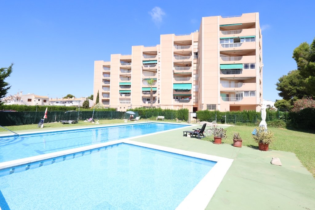 For sale - 3 Bedroom 2 Bathroom Apartment in Orihuela Costa - Costa Blanca  - Alicante
