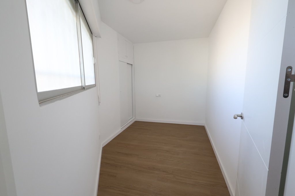 For sale - 3 Bedroom 2 Bathroom Apartment in Orihuela Costa - Costa Blanca  - Alicante