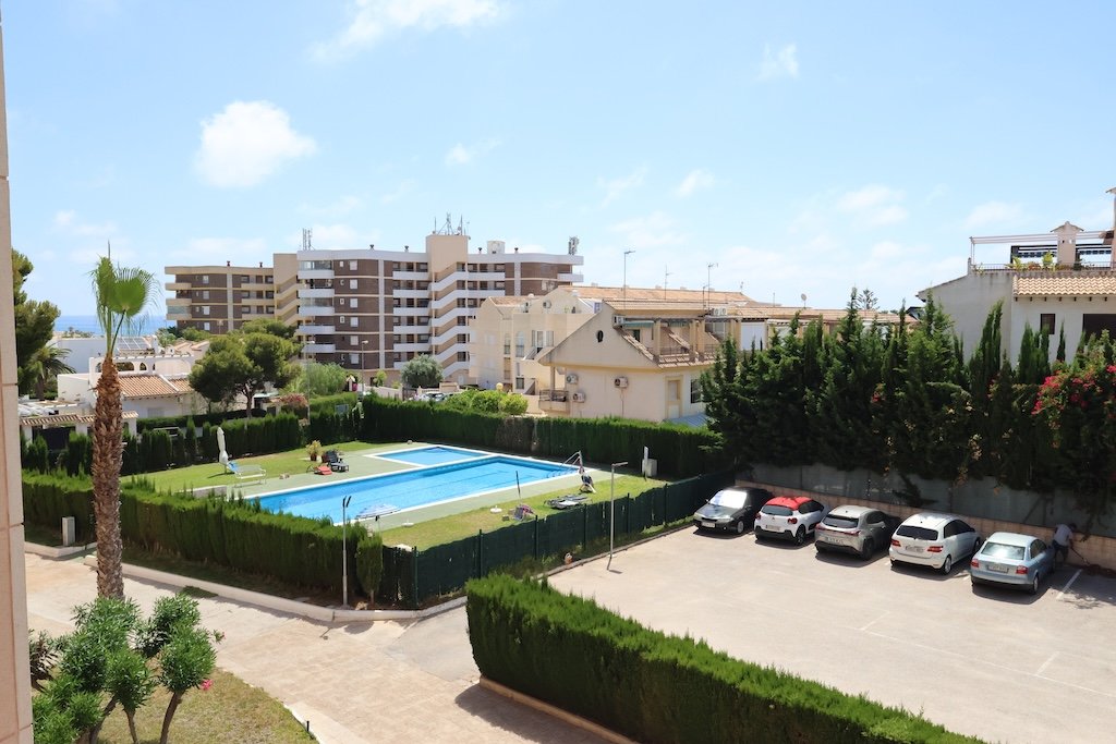 For sale - 3 Bedroom 2 Bathroom Apartment in Orihuela Costa - Costa Blanca  - Alicante
