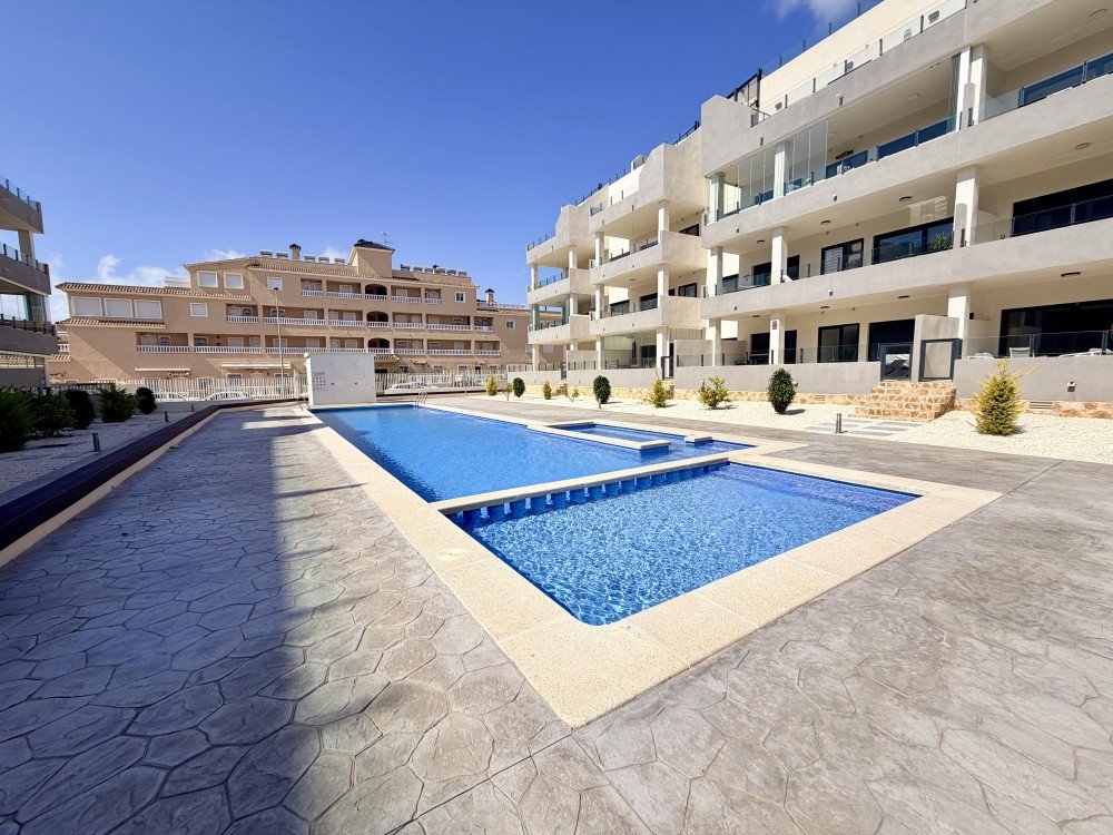 For sale - 3 Bedroom 2 Bathroom Apartment in Orihuela Costa - Costa Blanca  - Alicante