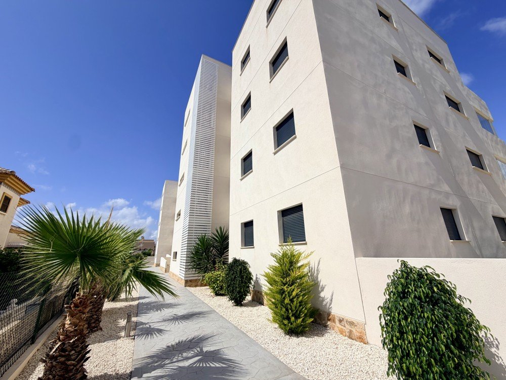For sale - 3 Bedroom 2 Bathroom Apartment in Orihuela Costa - Costa Blanca  - Alicante