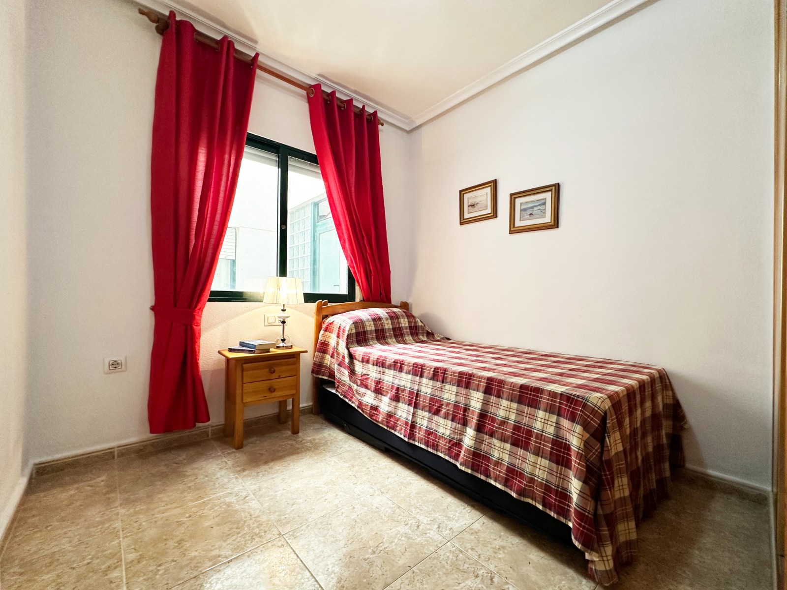 For sale - 2 Bedroom 1 Bathroom Apartment in Cabo Roig - Costa Blanca  - Alicante