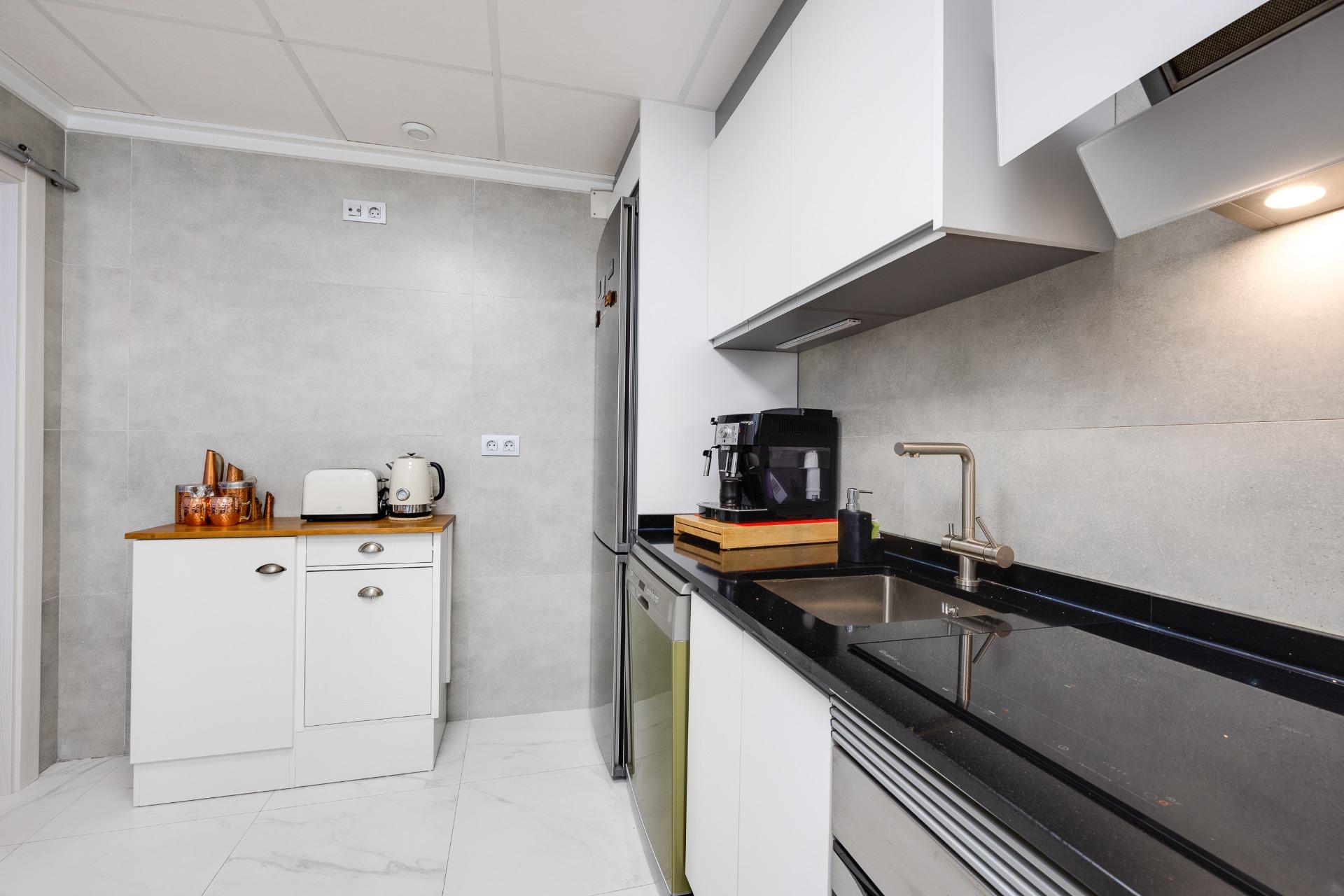 For sale - 2 Bedroom 1 Bathroom Town House in Torrevieja - aguas nuevas  - Alicante