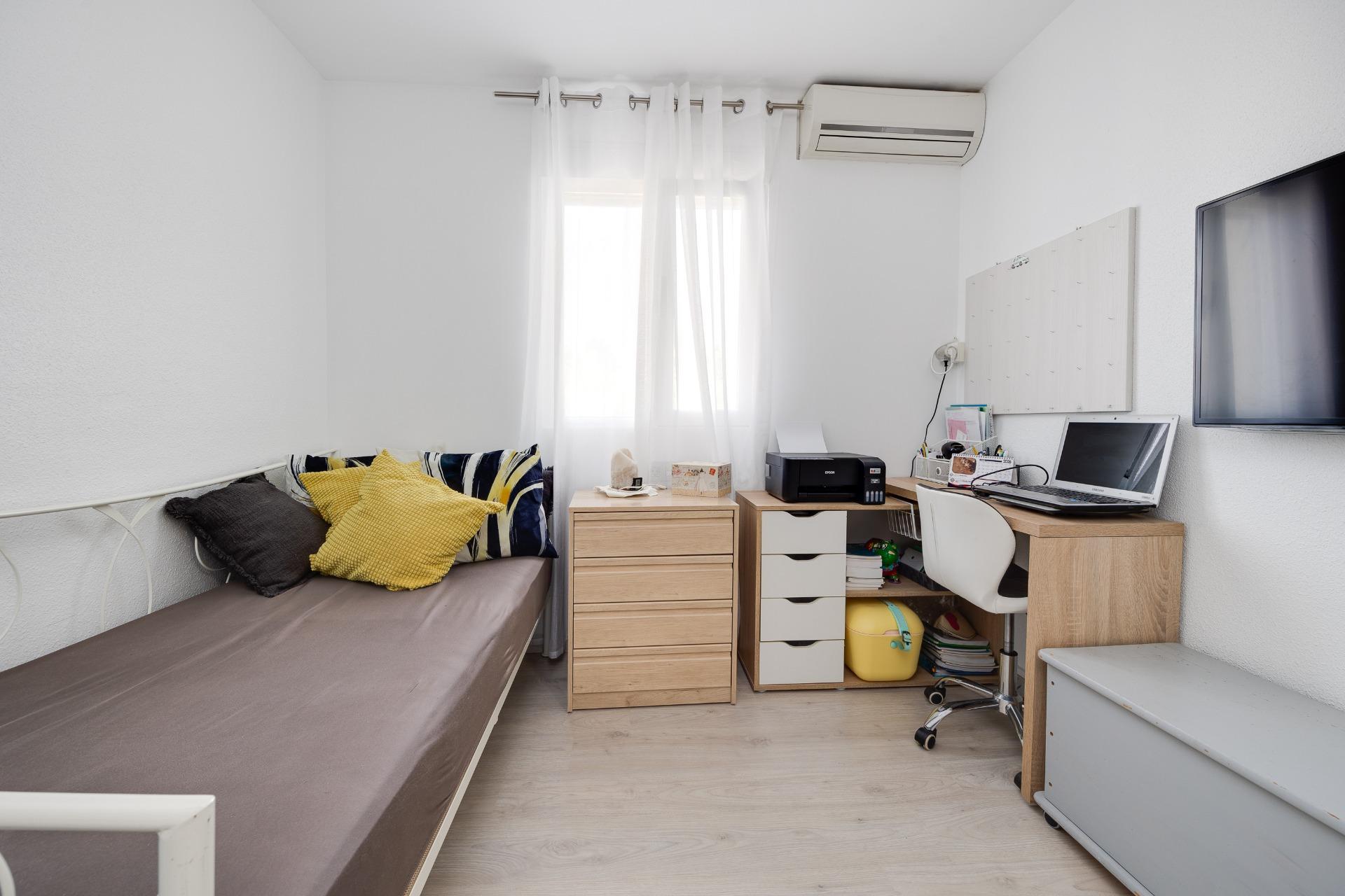 For sale - 2 Bedroom 1 Bathroom Town House in Torrevieja - aguas nuevas  - Alicante