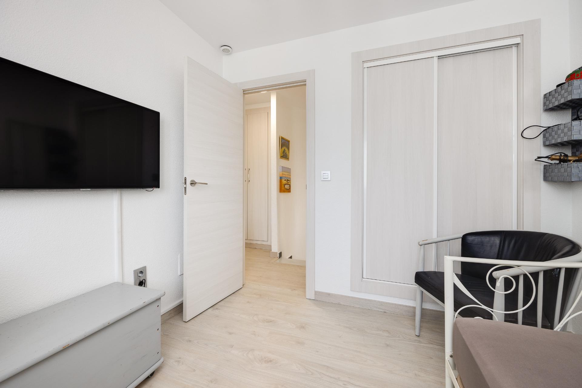 For sale - 2 Bedroom 1 Bathroom Town House in Torrevieja - aguas nuevas  - Alicante