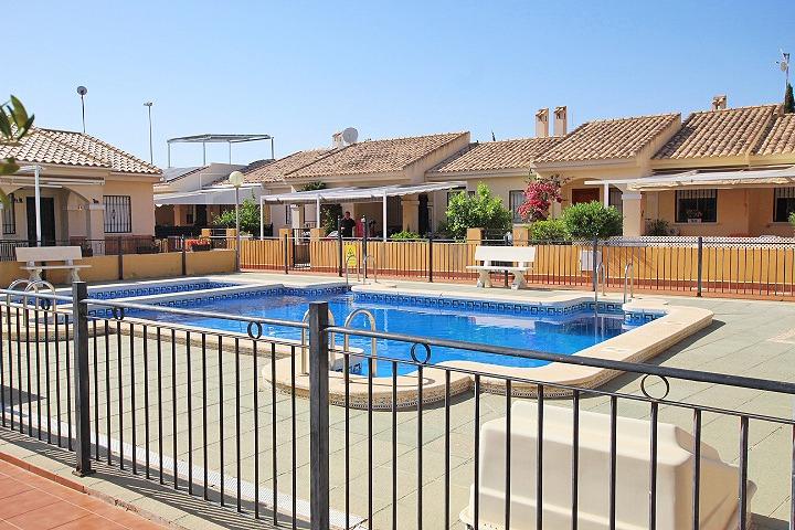 For sale - 2 Bedroom 1 Bathroom Bungalow in Guardamar del Segura - 03140  - Alicante