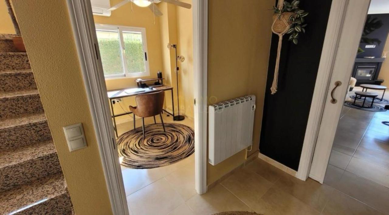 For sale - 3 Bedroom 3 Bathroom Villa in Pinar de Campoverde - Inland  - Alicante