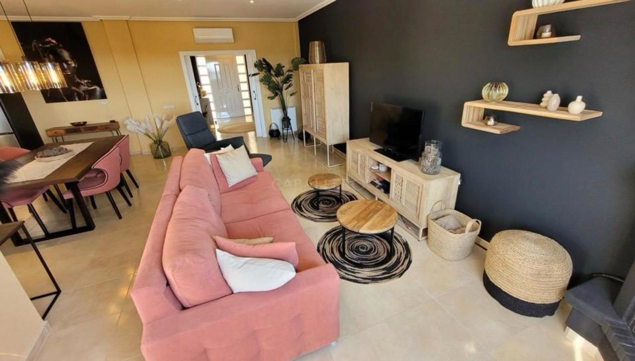 For sale - 3 Bedroom 3 Bathroom Villa in Pinar de Campoverde - Inland  - Alicante