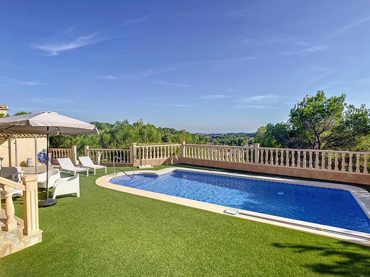 For sale - 3 Bedroom 3 Bathroom Villa in Pinar de Campoverde - Inland  - Alicante