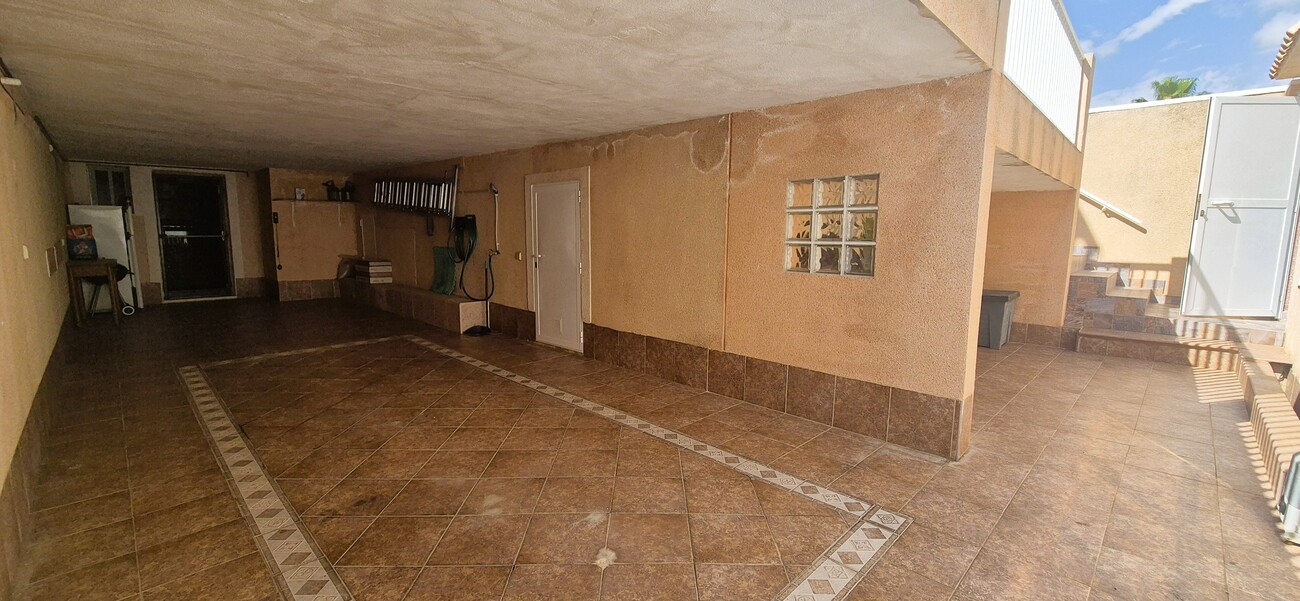 For sale - 6 Bedroom 2 Bathroom Quad House in Torrevieja - Costa Blanca  - Alicante