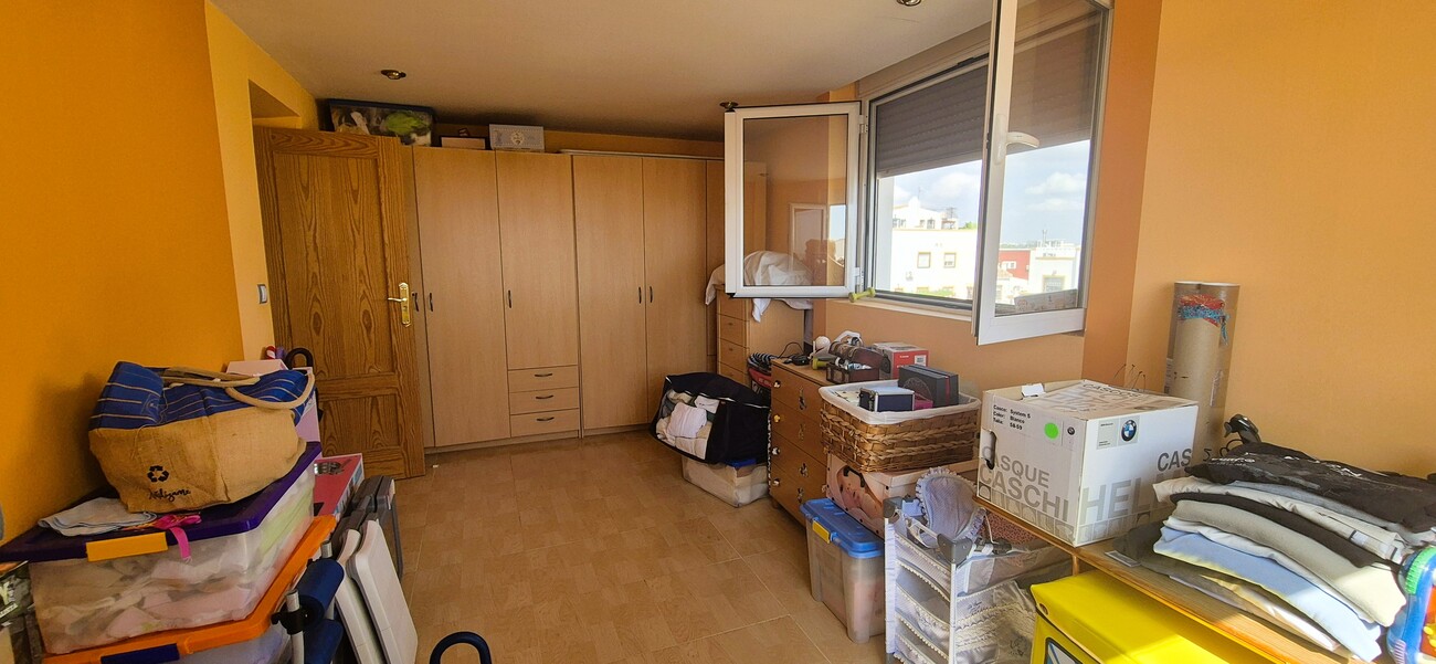 For sale - 6 Bedroom 2 Bathroom Quad House in Torrevieja - Costa Blanca  - Alicante