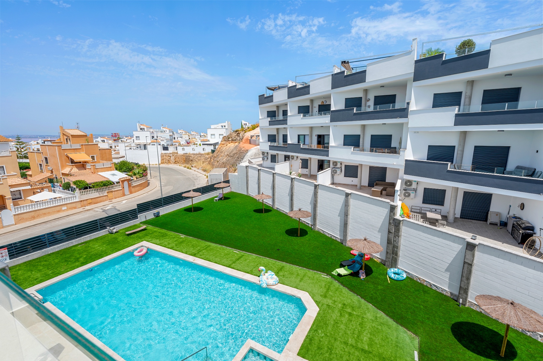 For sale - 2 Bedroom 2 Bathroom Apartment in Torrevieja - Costa Blanca  - Alicante