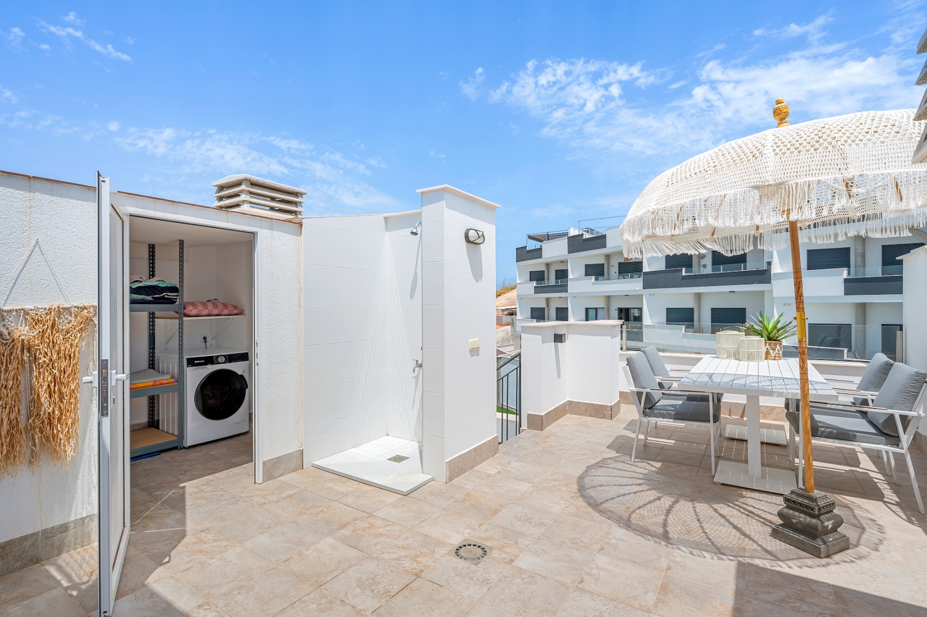 For sale - 2 Bedroom 2 Bathroom Apartment in Torrevieja - Costa Blanca  - Alicante