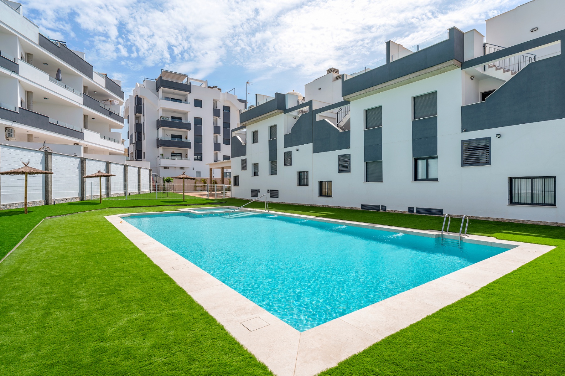 For sale - 2 Bedroom 2 Bathroom Apartment in Torrevieja - Costa Blanca  - Alicante