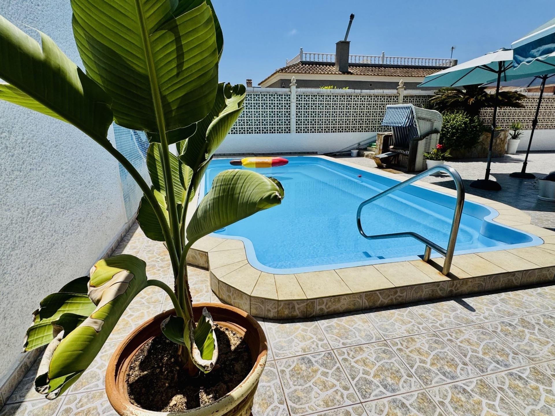 For sale - 2 Bedroom 1 Bathroom Villa in Torrevieja - La Siesta - El Salado - Torreta  - Alicante