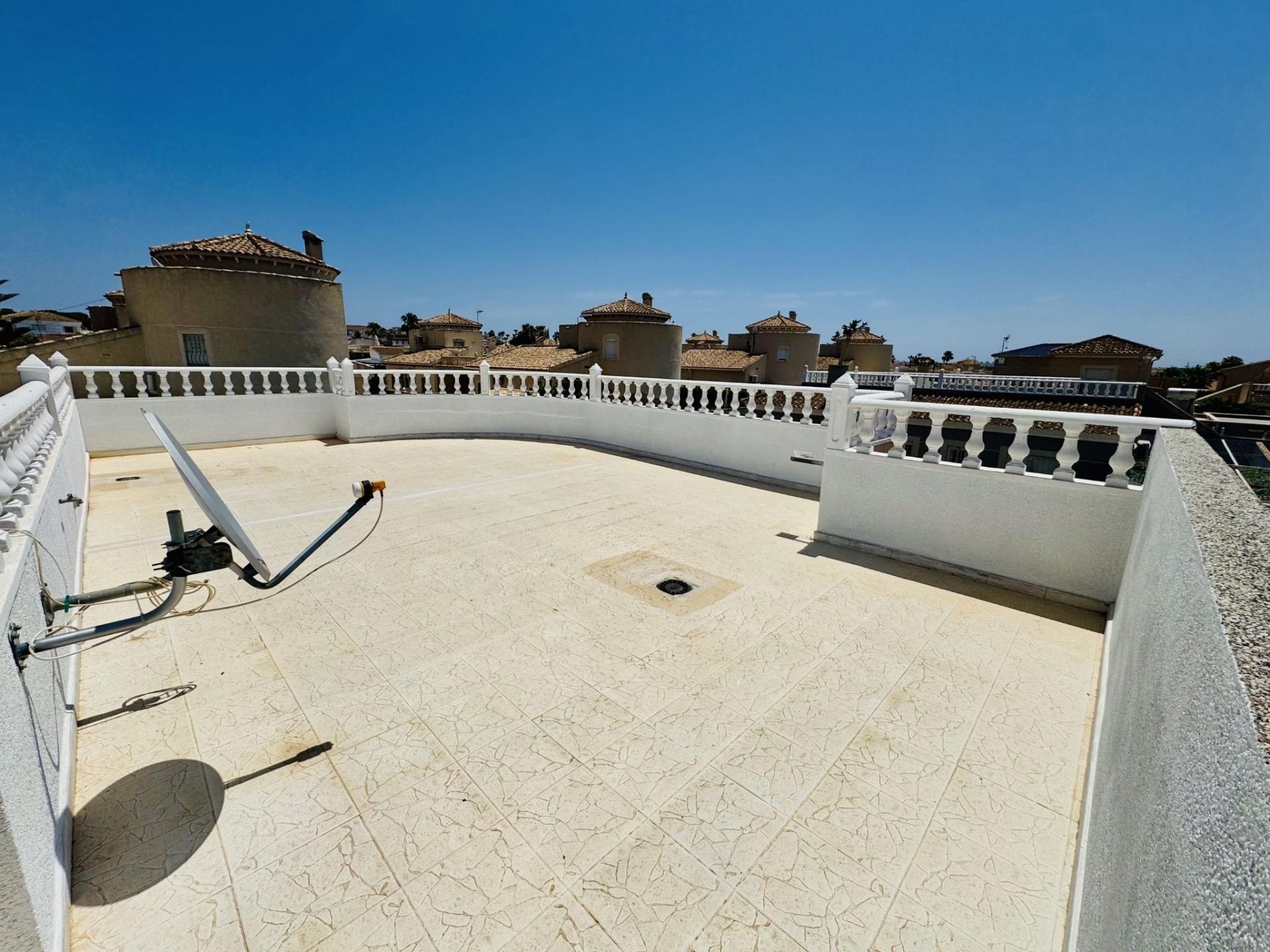 For sale - 2 Bedroom 1 Bathroom Villa in Torrevieja - La Siesta - El Salado - Torreta  - Alicante