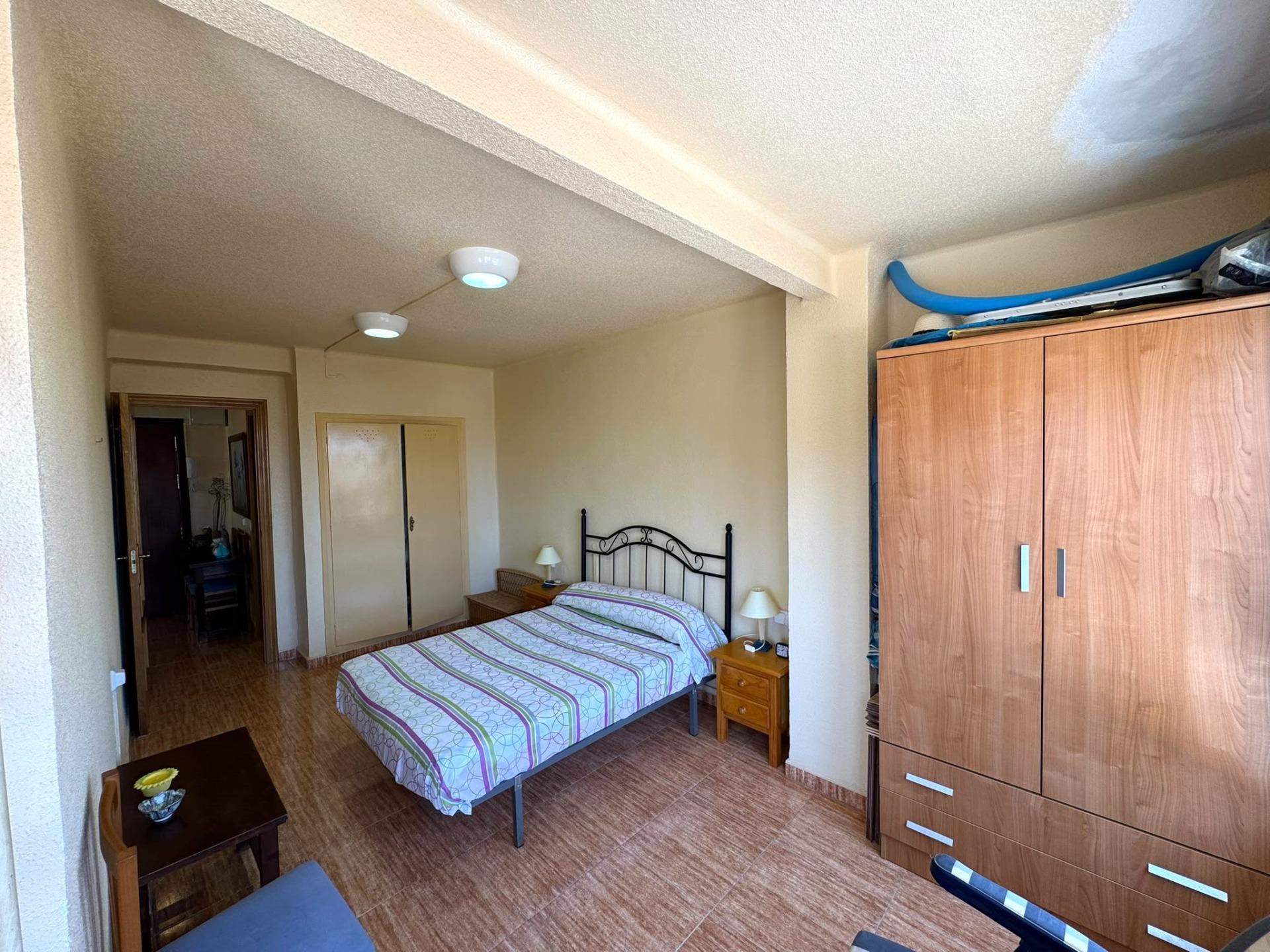 For sale - 3 Bedroom 1 Bathroom Apartment in Torrevieja - Miramar - Torre Del Moro  - Alicante
