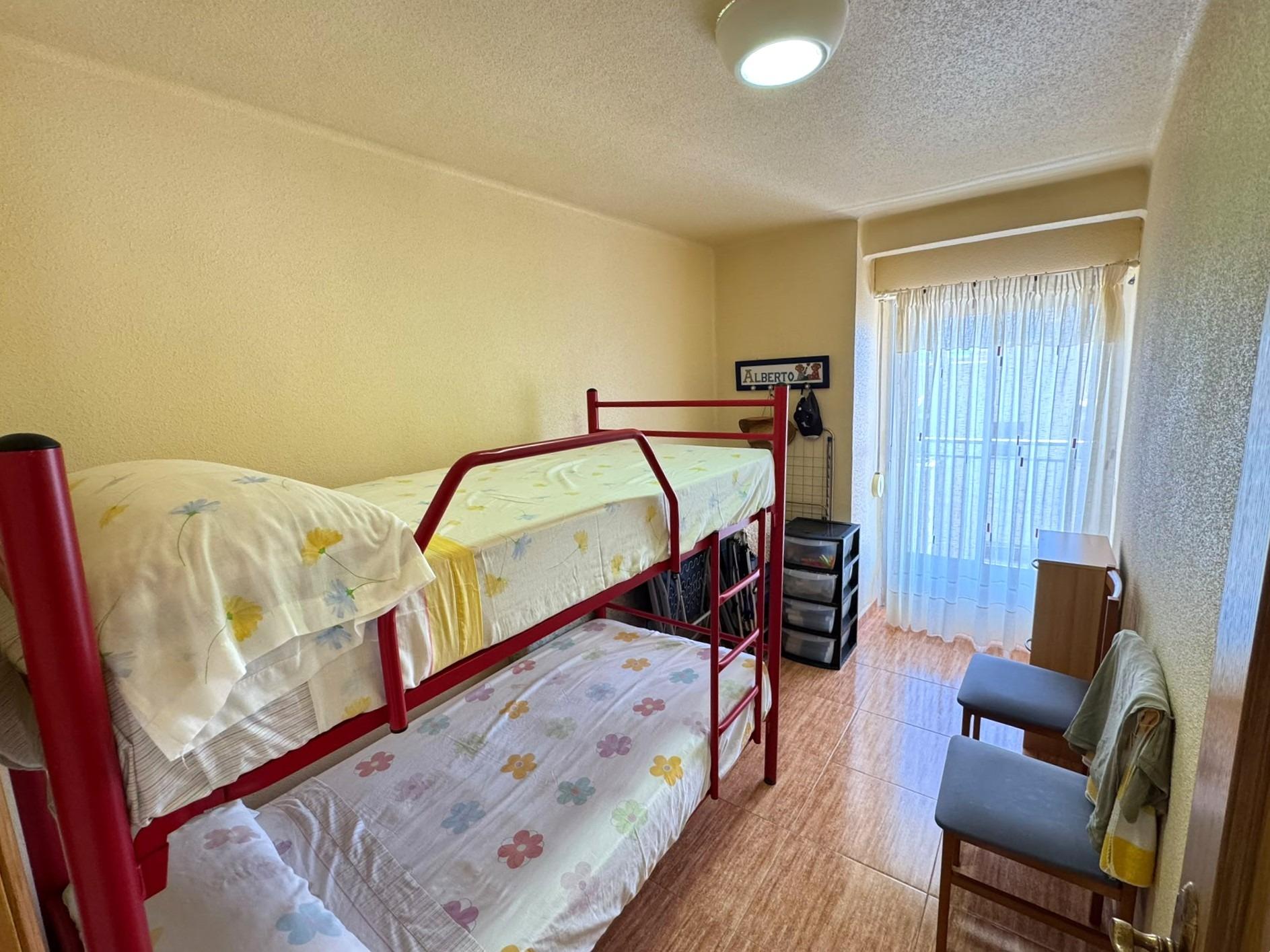For sale - 3 Bedroom 1 Bathroom Apartment in Torrevieja - Miramar - Torre Del Moro  - Alicante