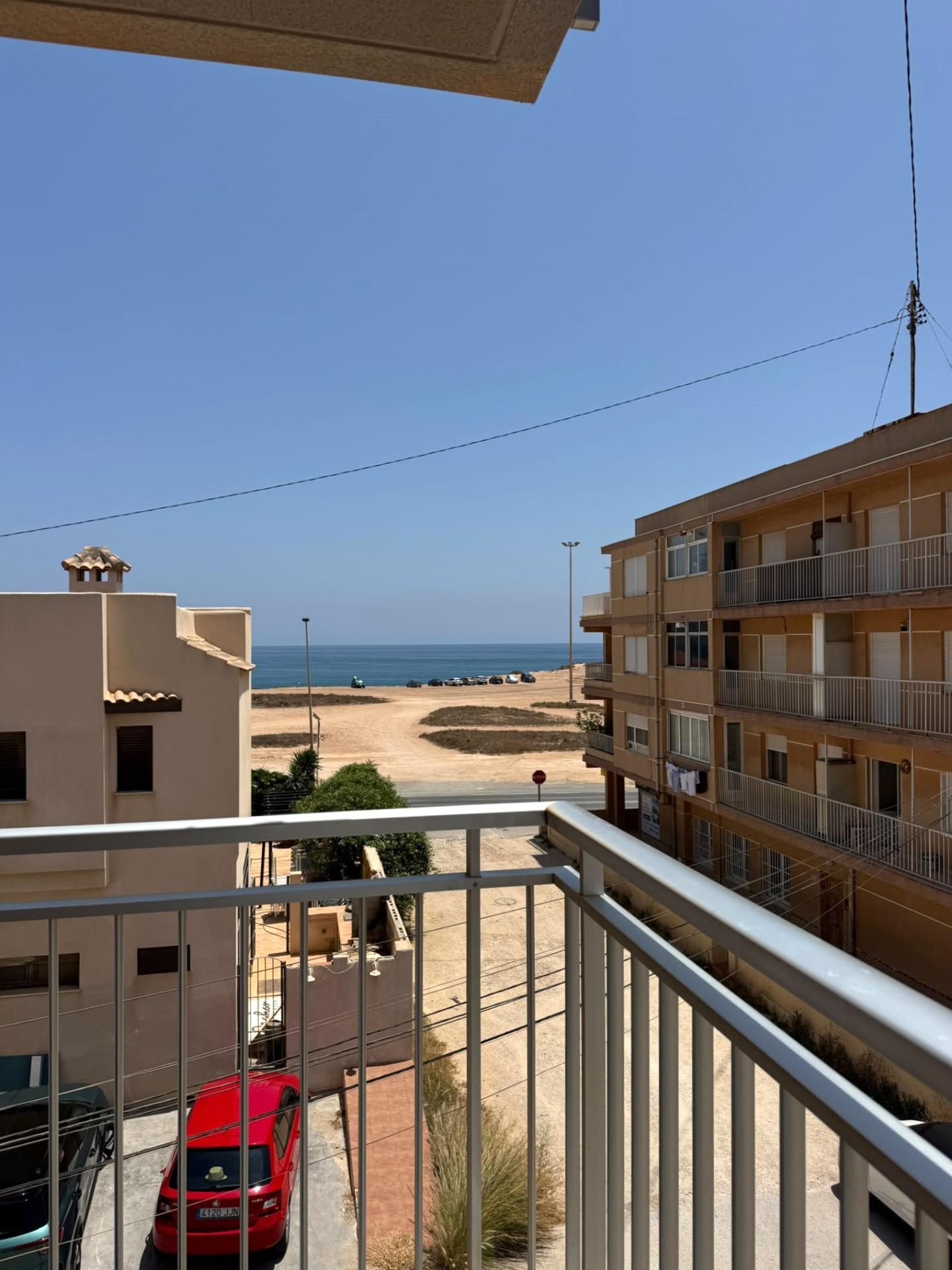 For sale - 3 Bedroom 1 Bathroom Apartment in Torrevieja - Miramar - Torre Del Moro  - Alicante