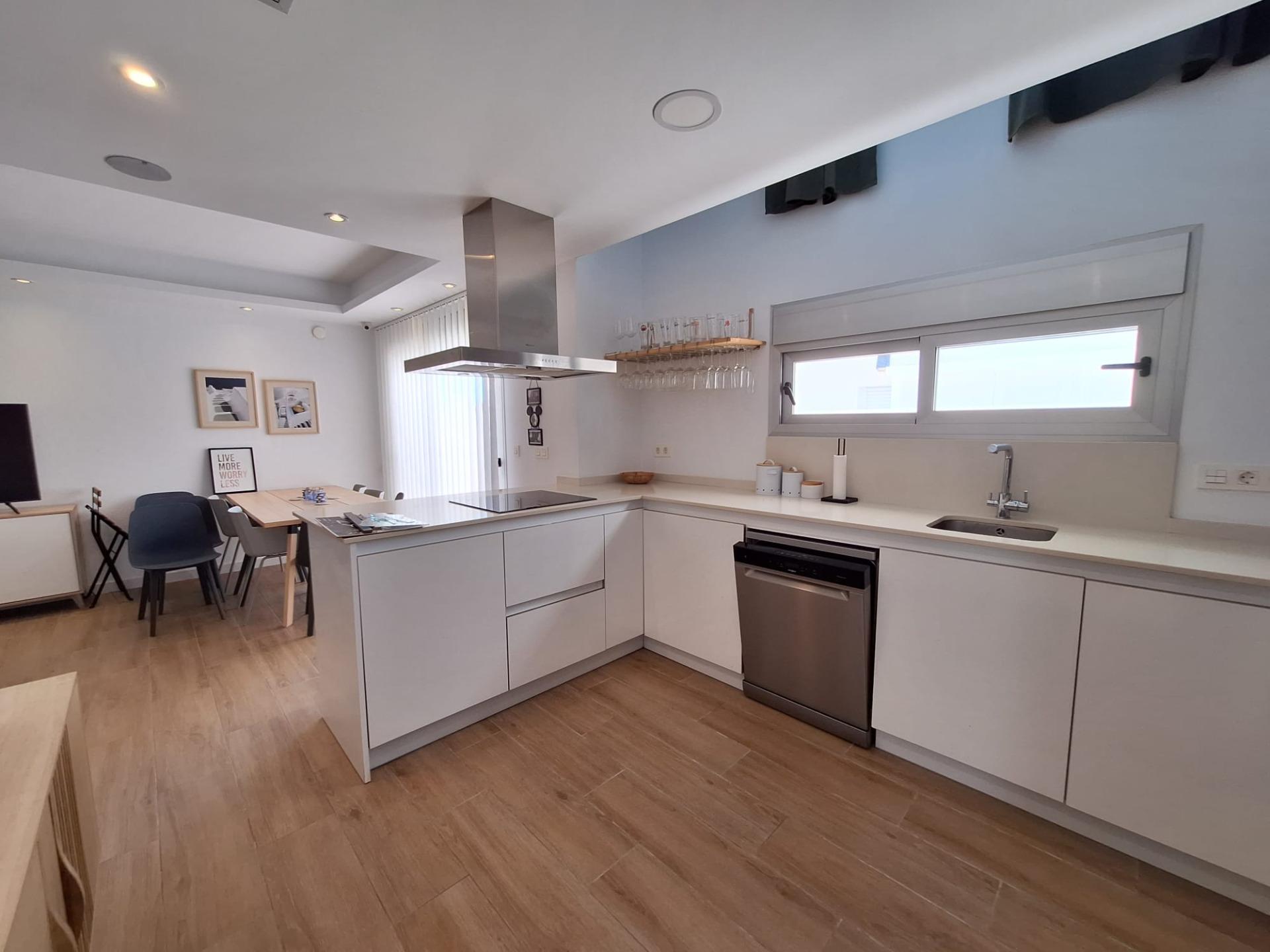 For sale - 3 Bedroom 3 Bathroom Villa in Torrevieja - Los Frutales  - Alicante