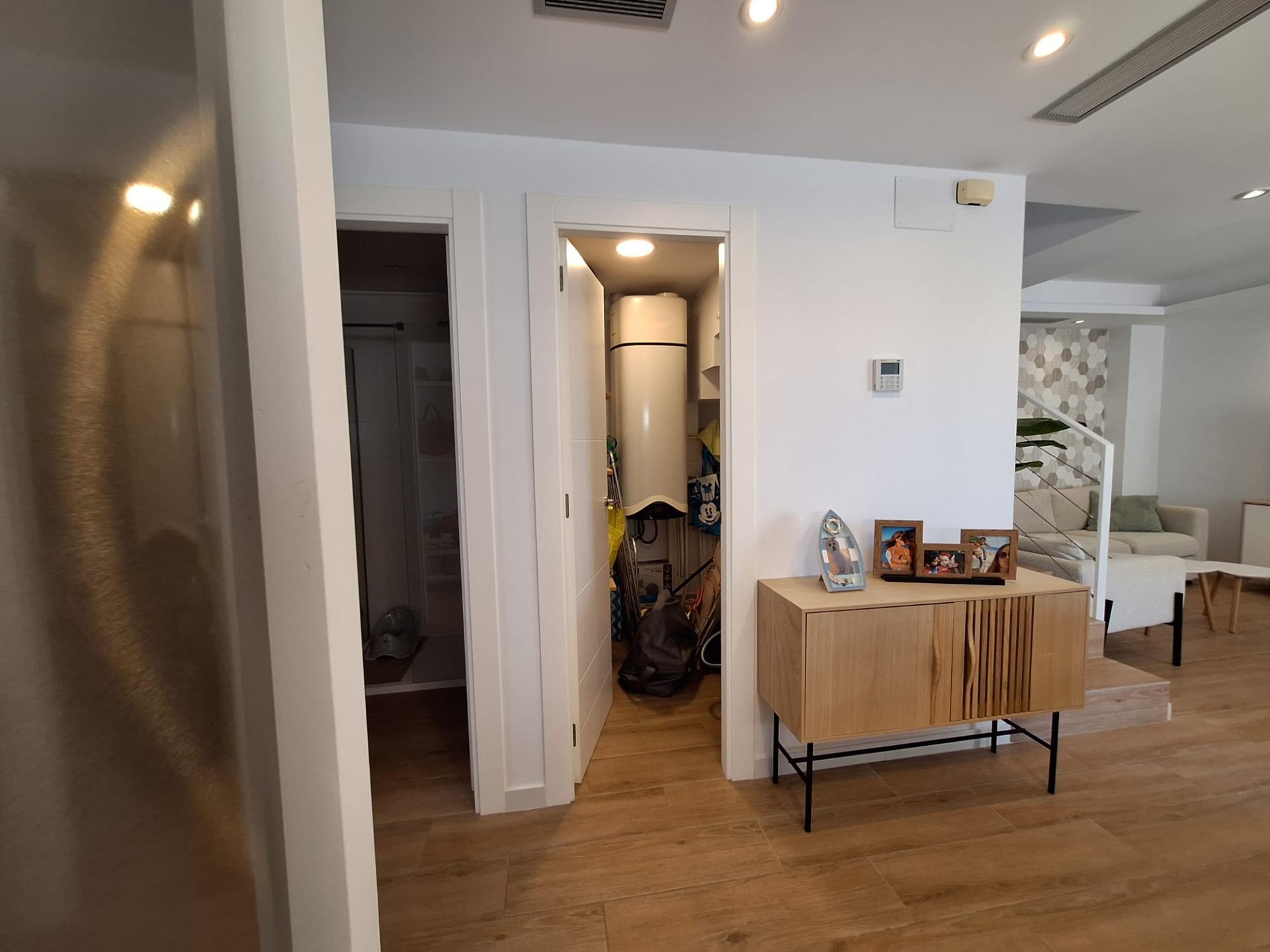 For sale - 3 Bedroom 3 Bathroom Villa in Torrevieja - Los Frutales  - Alicante