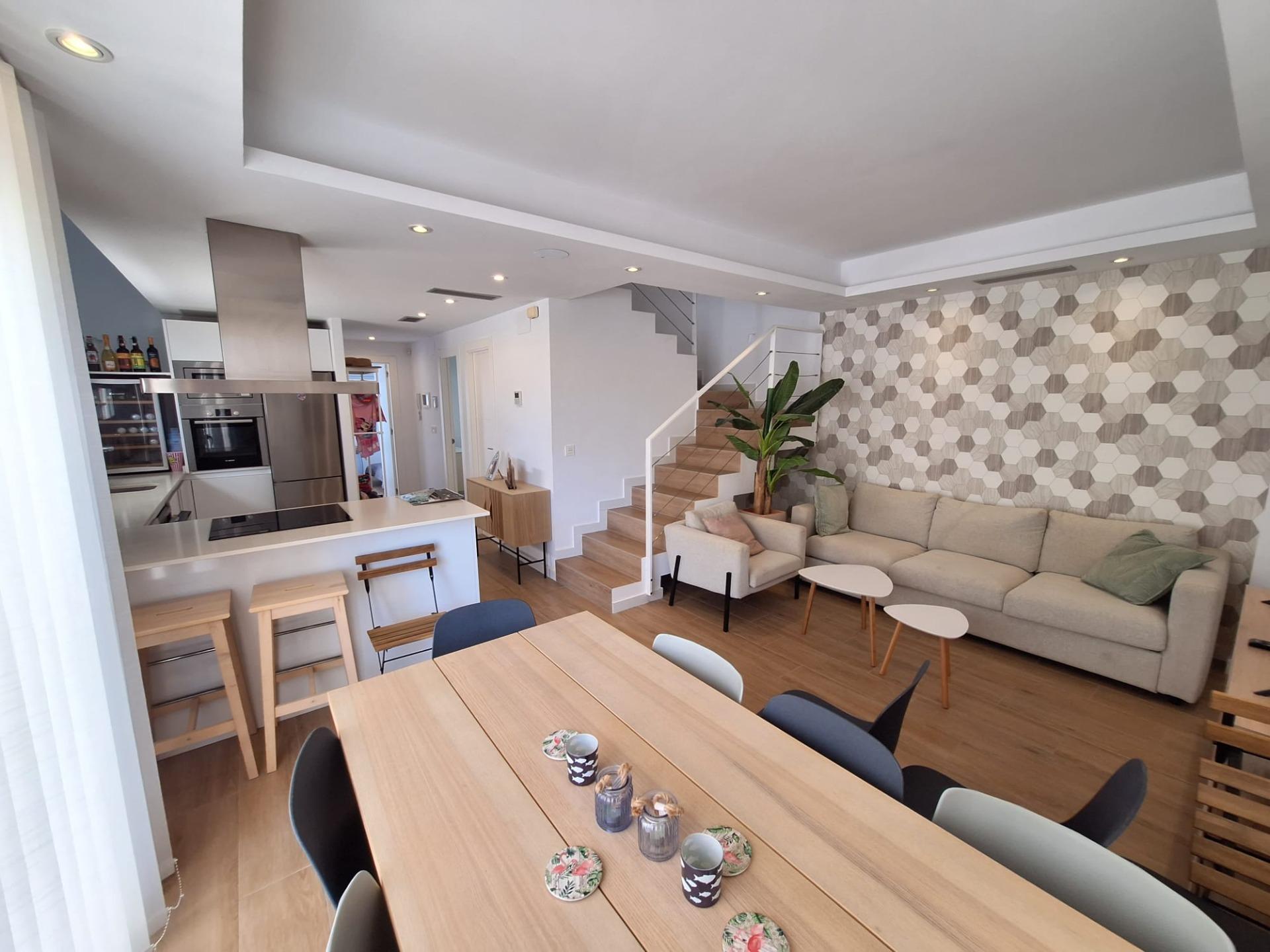For sale - 3 Bedroom 3 Bathroom Villa in Torrevieja - Los Frutales  - Alicante