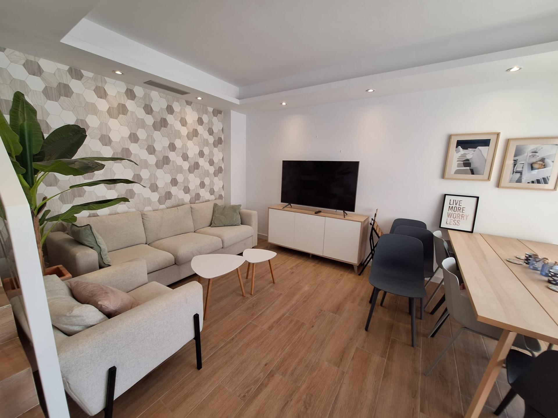 For sale - 3 Bedroom 3 Bathroom Villa in Torrevieja - Los Frutales  - Alicante