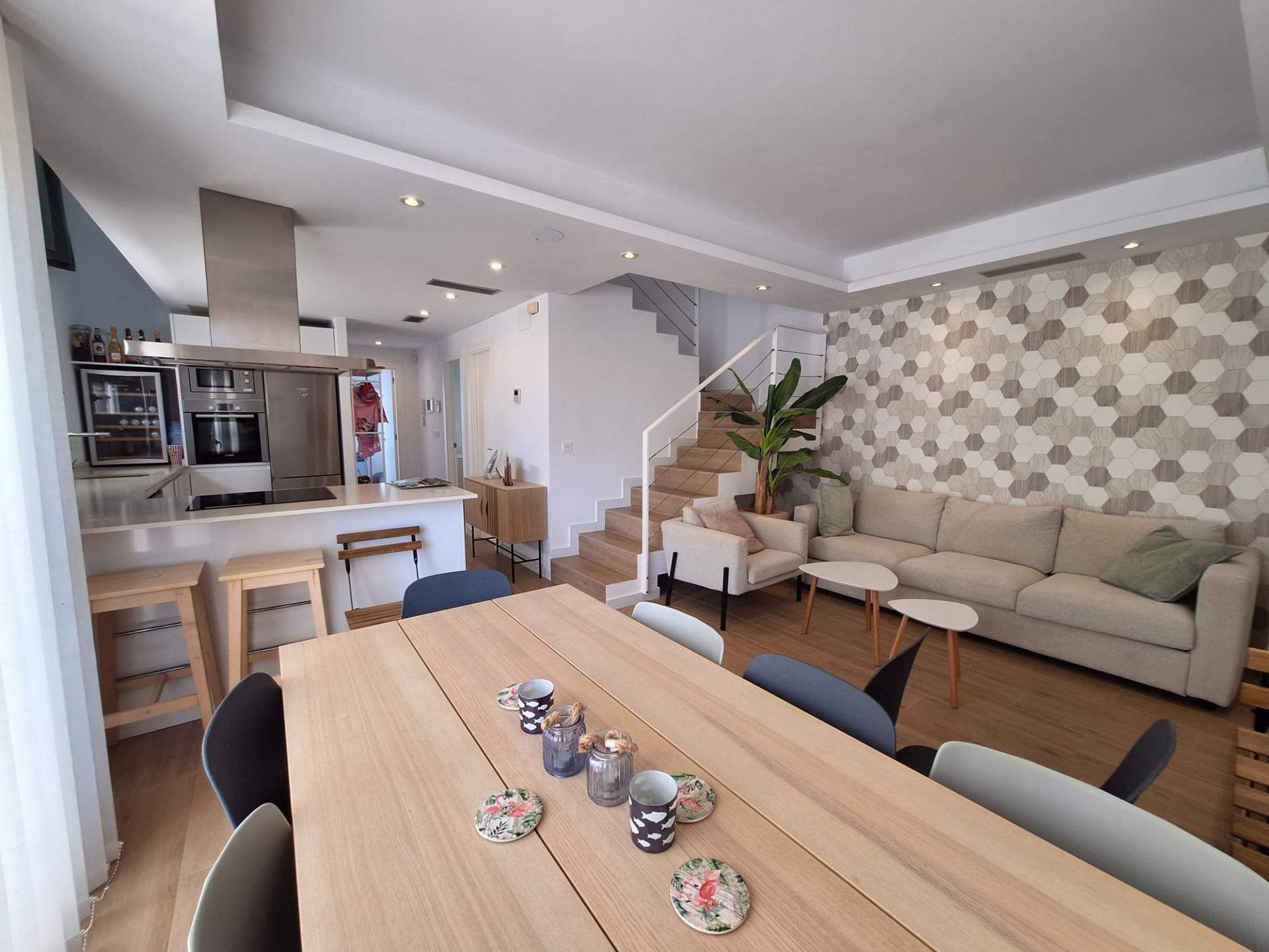For sale - 3 Bedroom 3 Bathroom Villa in Torrevieja - Los Frutales  - Alicante