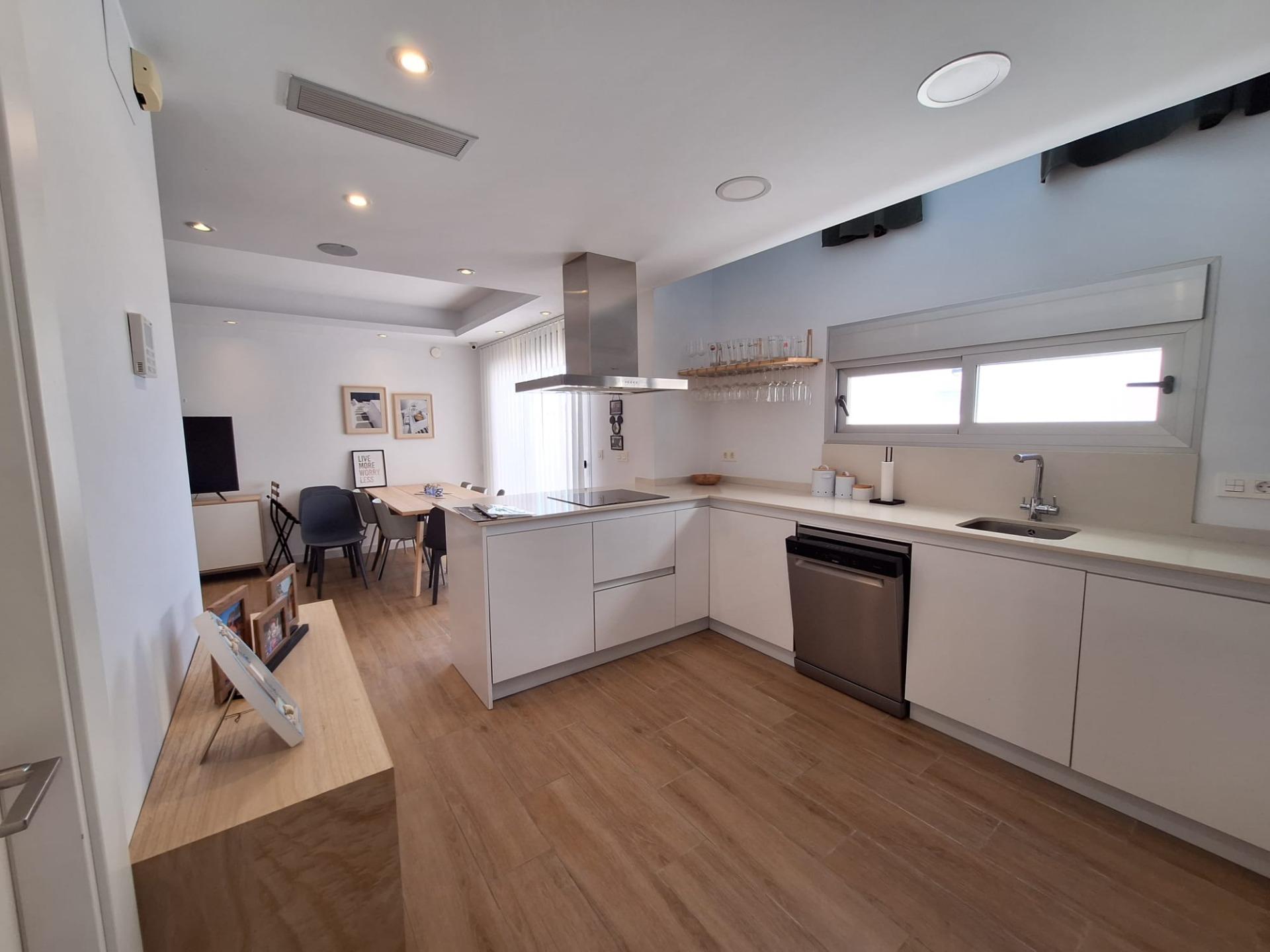 For sale - 3 Bedroom 3 Bathroom Villa in Torrevieja - Los Frutales  - Alicante