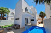 27-76-519-11-1121/78407, 3 Bedroom 3 Bathroom Villa in Torrevieja