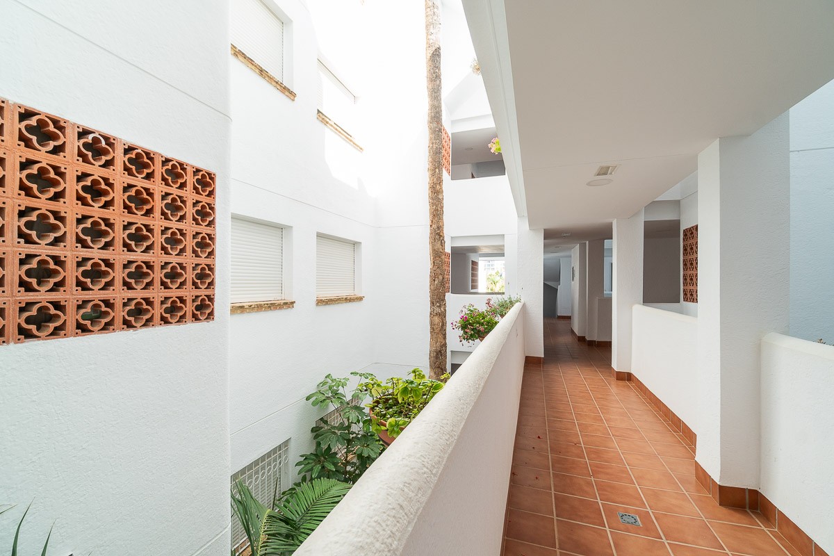 For sale - 2 Bedroom 1 Bathroom Apartment in Orihuela Costa - Costa Blanca  - Alicante