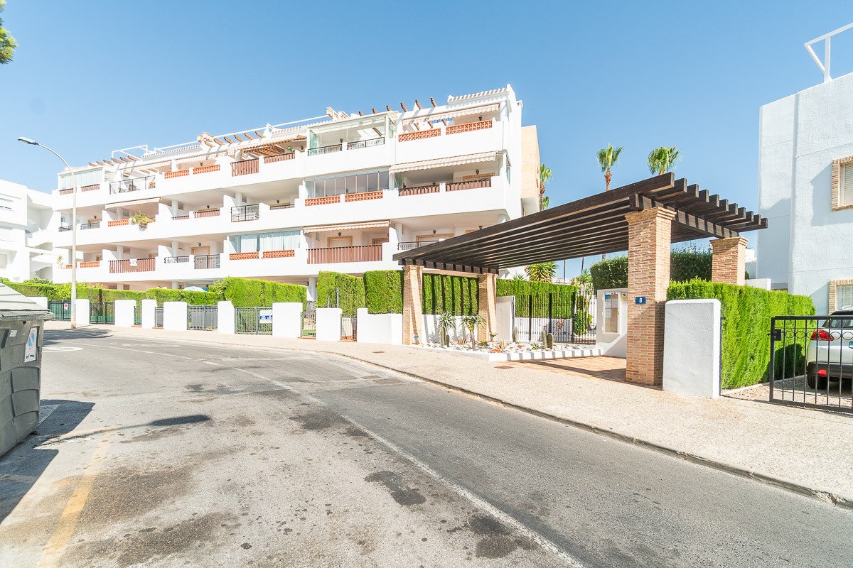 For sale - 2 Bedroom 1 Bathroom Apartment in Orihuela Costa - Costa Blanca  - Alicante