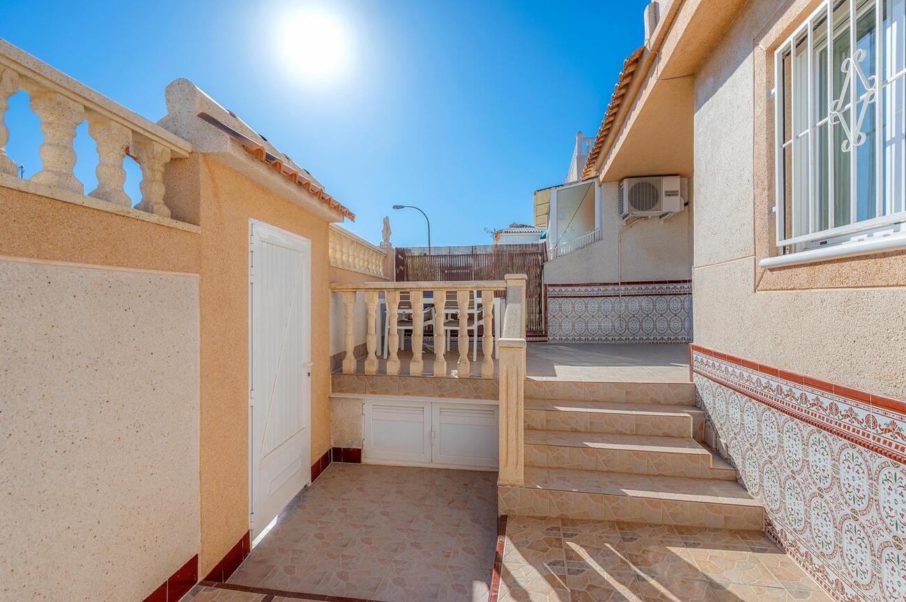 For sale - 2 Bedroom 1 Bathroom Bungalow in Torrevieja - Los Balcones  - Alicante