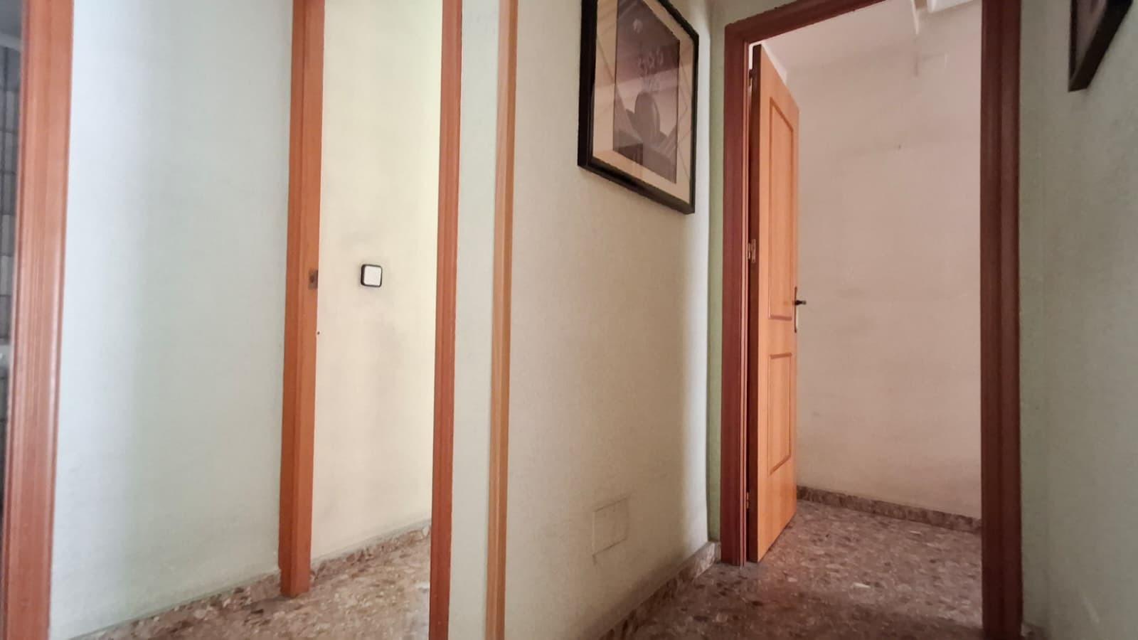 For sale - 4 Bedroom 2 Bathroom Apartment in Orihuela - Zona Centro  - Alicante