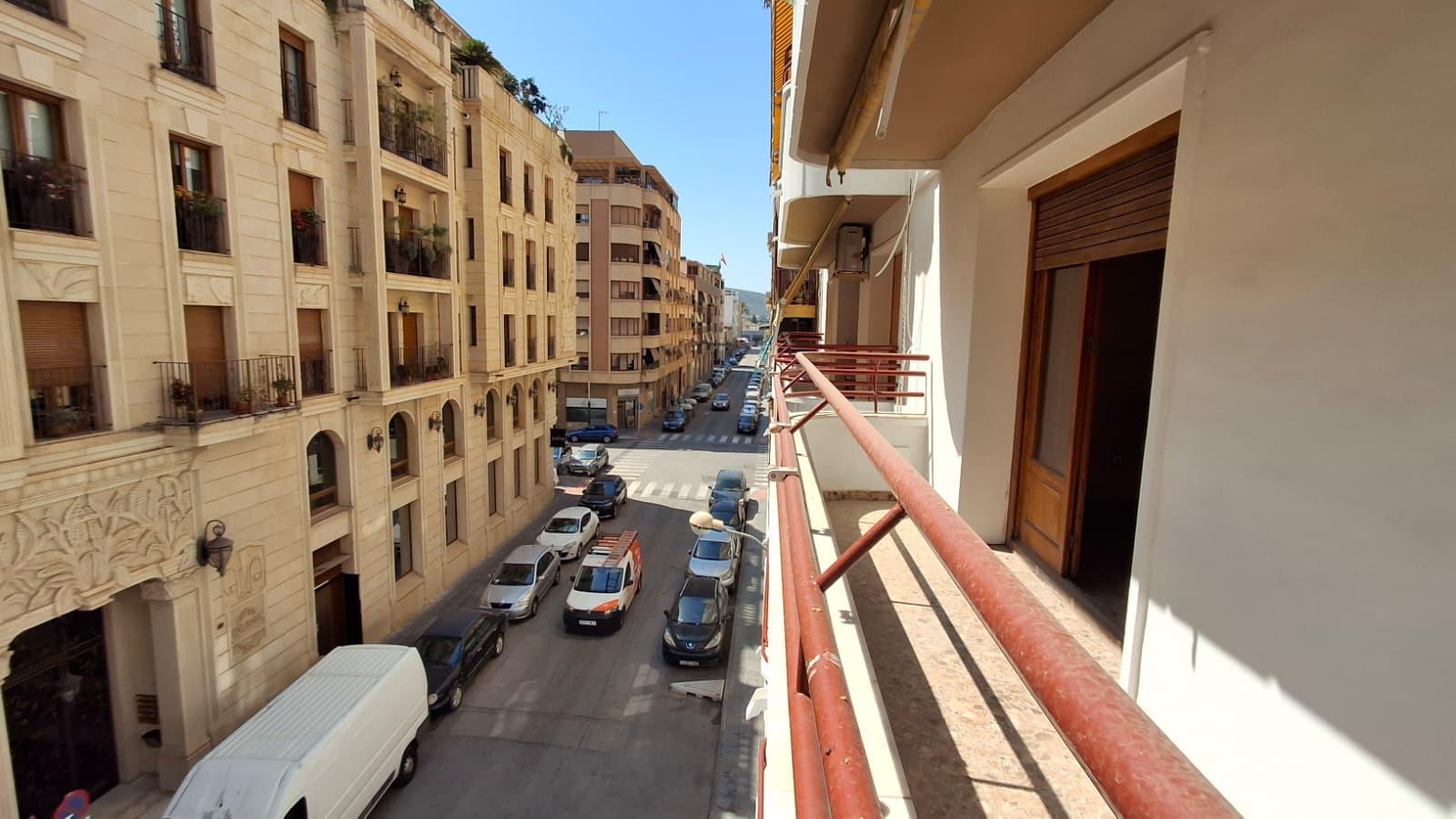 For sale - 4 Bedroom 2 Bathroom Apartment in Orihuela - Zona Centro  - Alicante