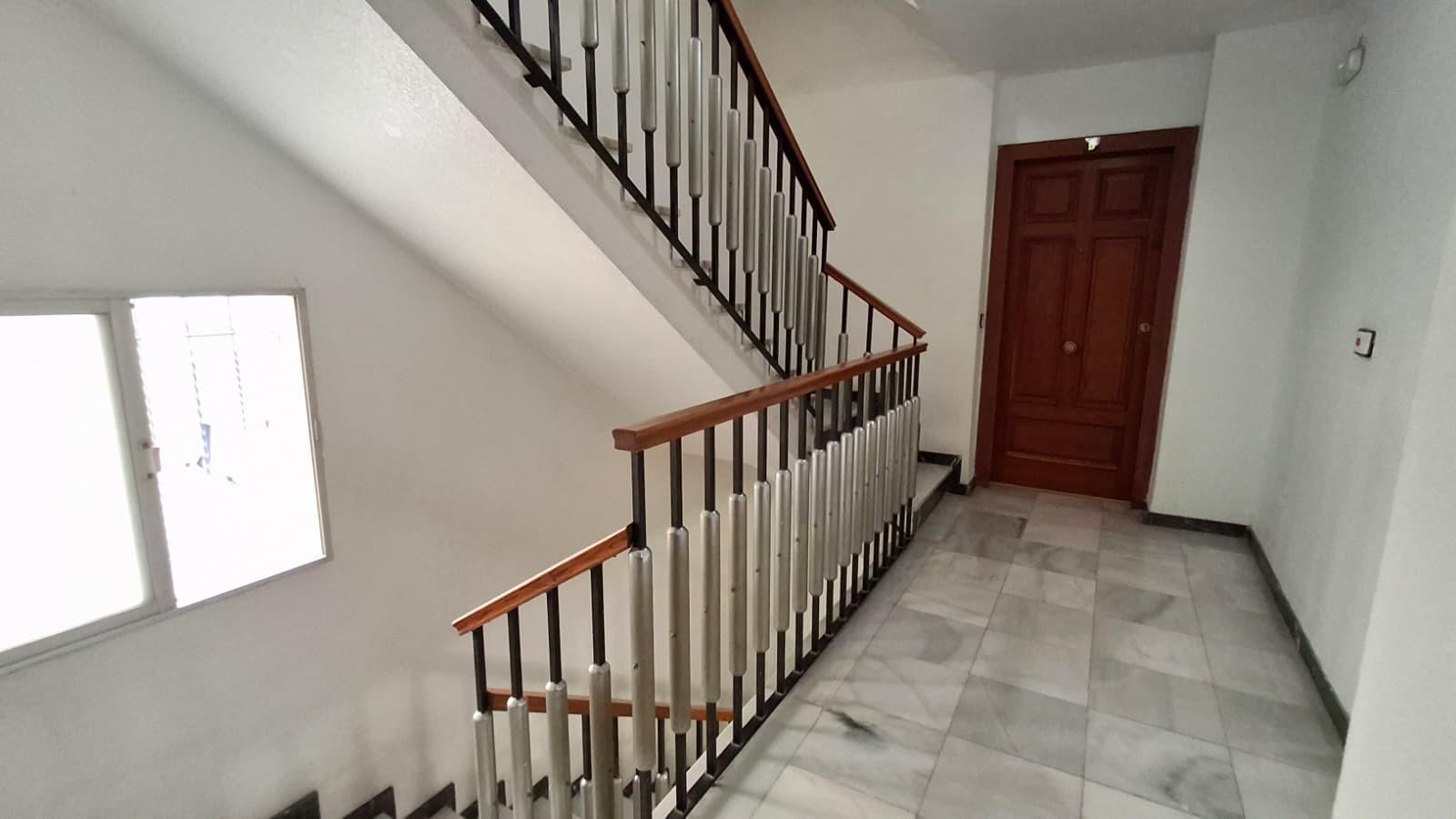 For sale - 4 Bedroom 2 Bathroom Apartment in Orihuela - Zona Centro  - Alicante