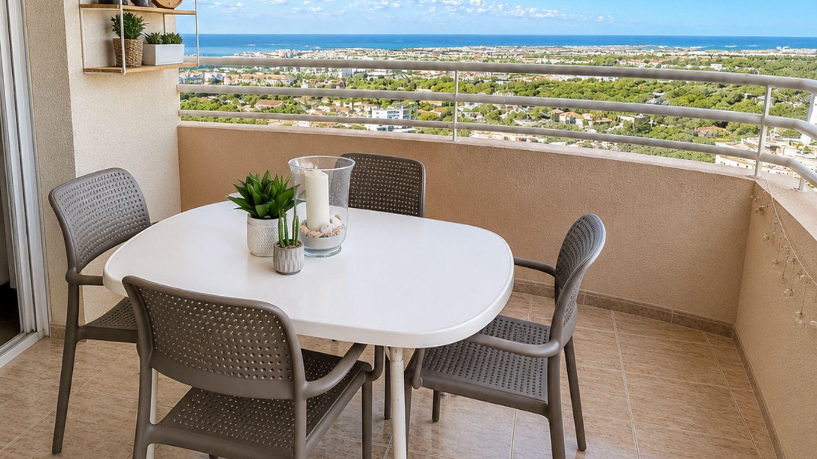 For sale - 2 Bedroom 1 Bathroom Apartment in Orihuela Costa - Campoamor  - Alicante