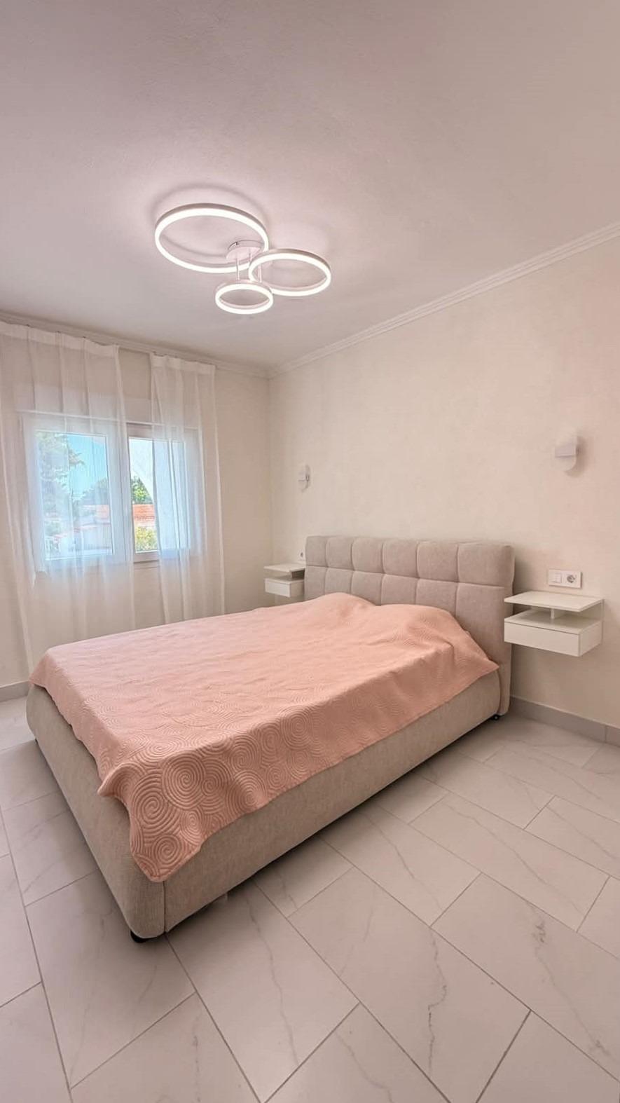 For sale - 3 Bedroom 2 Bathroom Town House in Torrevieja - Calas Blanca  - Alicante