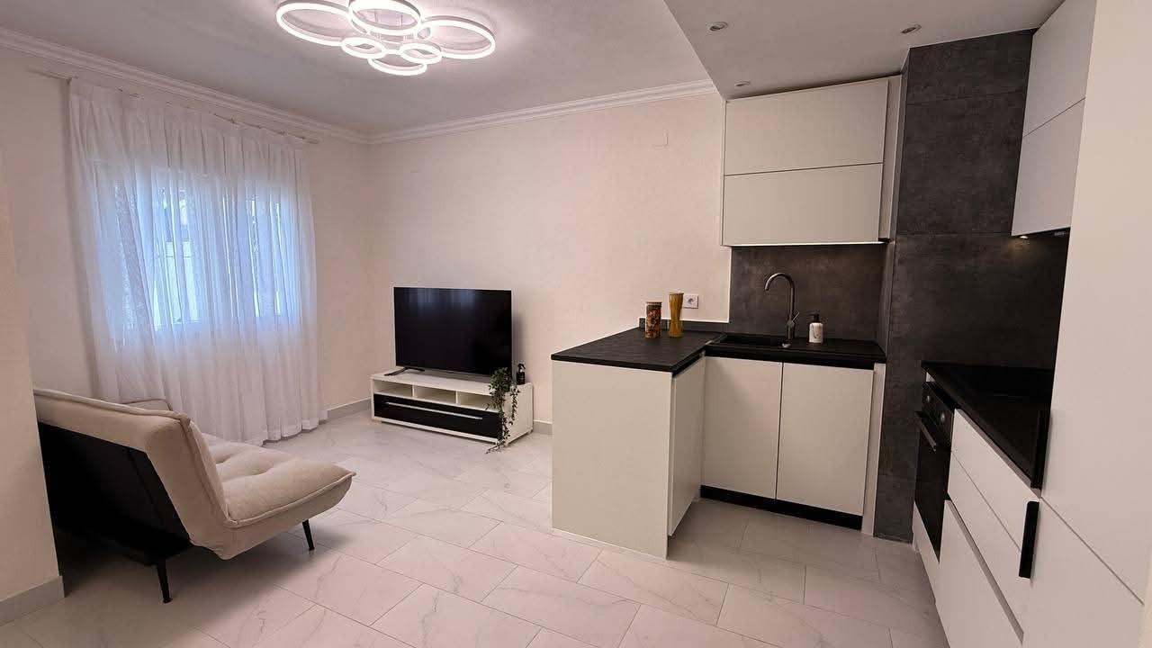 For sale - 3 Bedroom 2 Bathroom Town House in Torrevieja - Calas Blanca  - Alicante