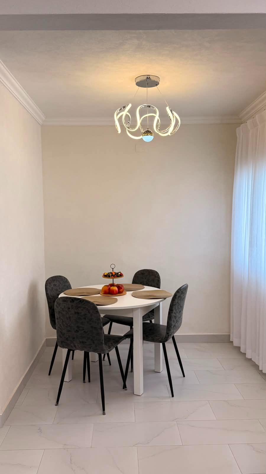 For sale - 3 Bedroom 2 Bathroom Town House in Torrevieja - Calas Blanca  - Alicante