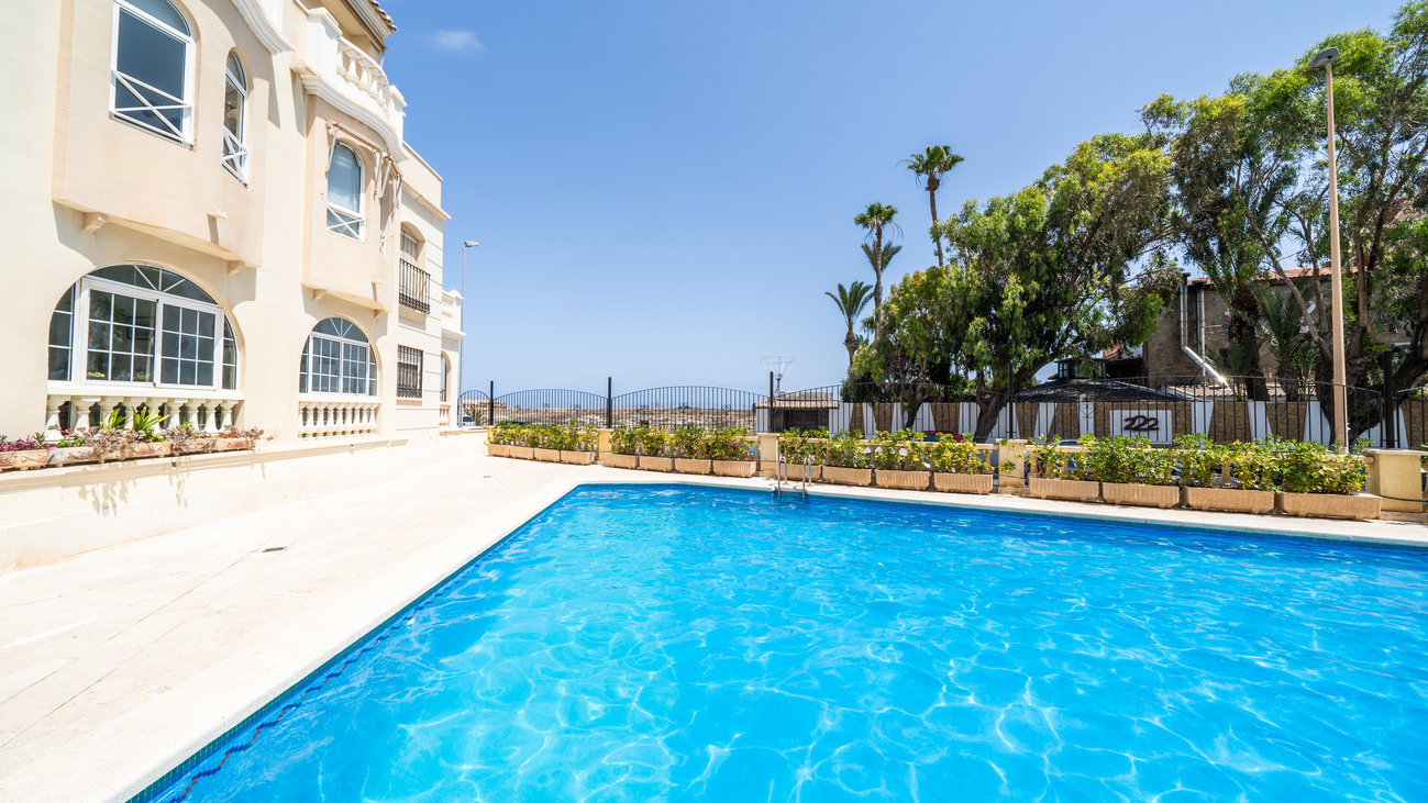 For sale - 2 Bedroom 1 Bathroom Apartment in Torrevieja - Costa Blanca  - Alicante