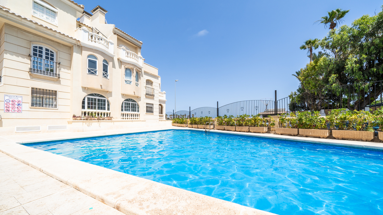 For sale - 2 Bedroom 1 Bathroom Apartment in Torrevieja - Costa Blanca  - Alicante