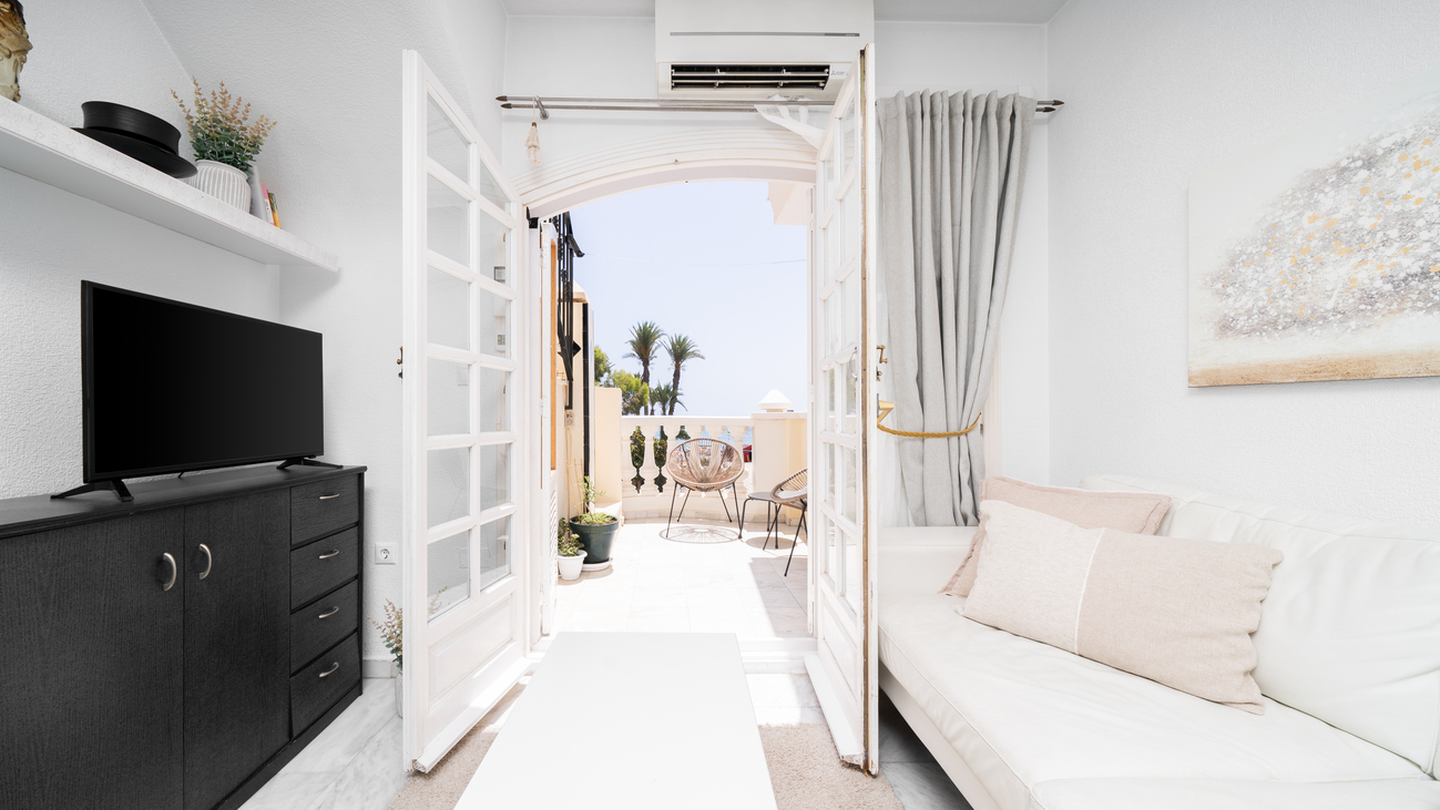 For sale - 2 Bedroom 1 Bathroom Apartment in Torrevieja - Costa Blanca  - Alicante