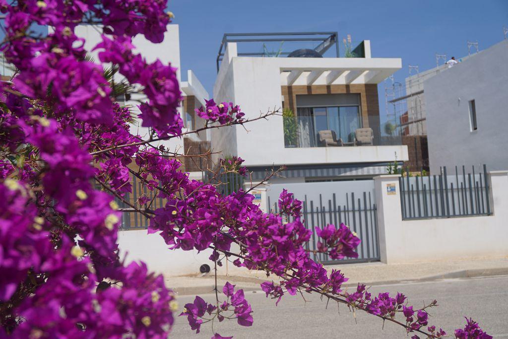 For sale - 3 Bedroom 3 Bathroom Villa in Villamartin - Costa Blanca  - Alicante
