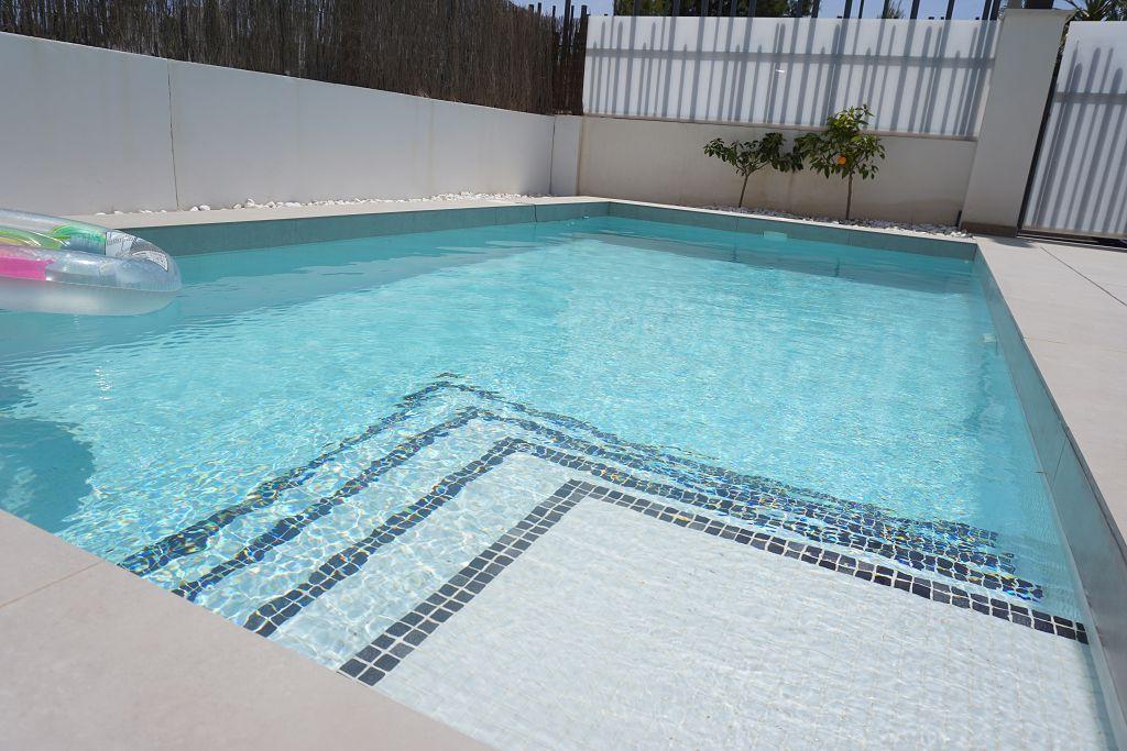 For sale - 3 Bedroom 3 Bathroom Villa in Villamartin - Costa Blanca  - Alicante