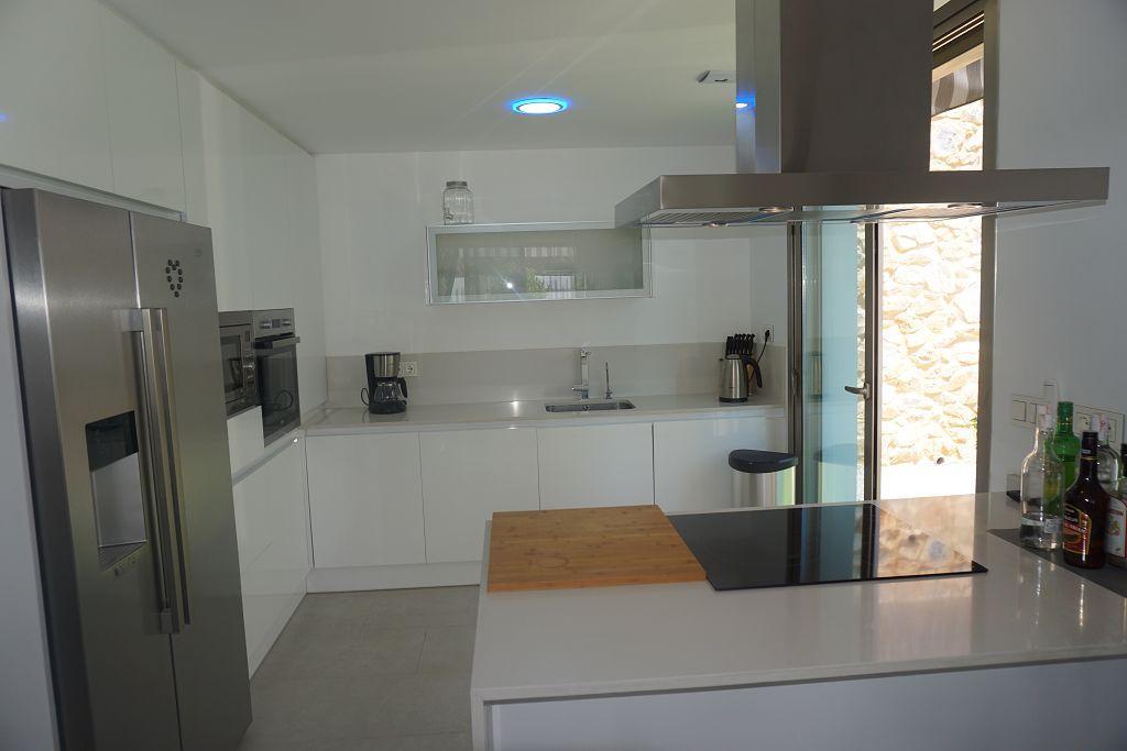 For sale - 3 Bedroom 3 Bathroom Villa in Villamartin - Costa Blanca  - Alicante