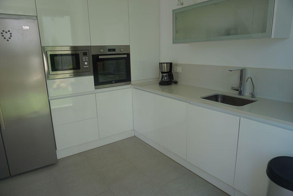 For sale - 3 Bedroom 3 Bathroom Villa in Villamartin - Costa Blanca  - Alicante